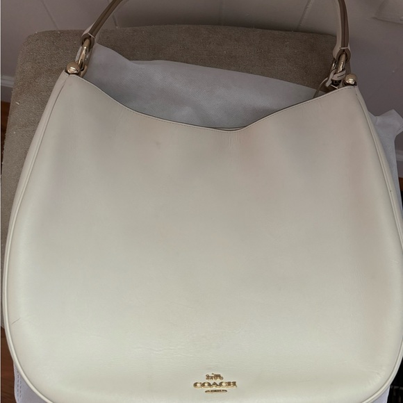 Coach - Picture 5 of 5